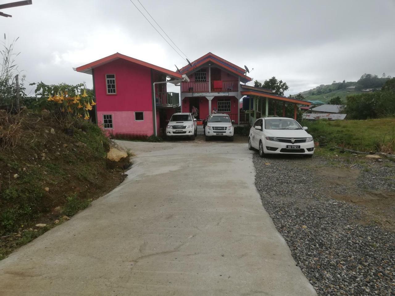 Strawberry Rest House Mesilou Kundasang ภายนอก รูปภาพ